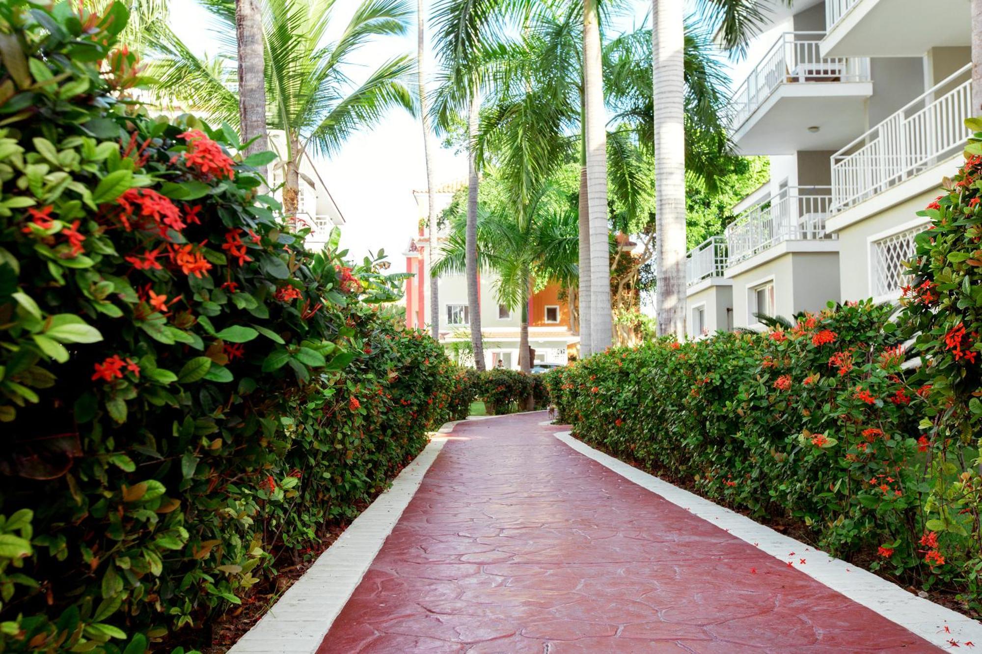 Hotel Sol Caribe And With Tropical Pool - Corales 5*